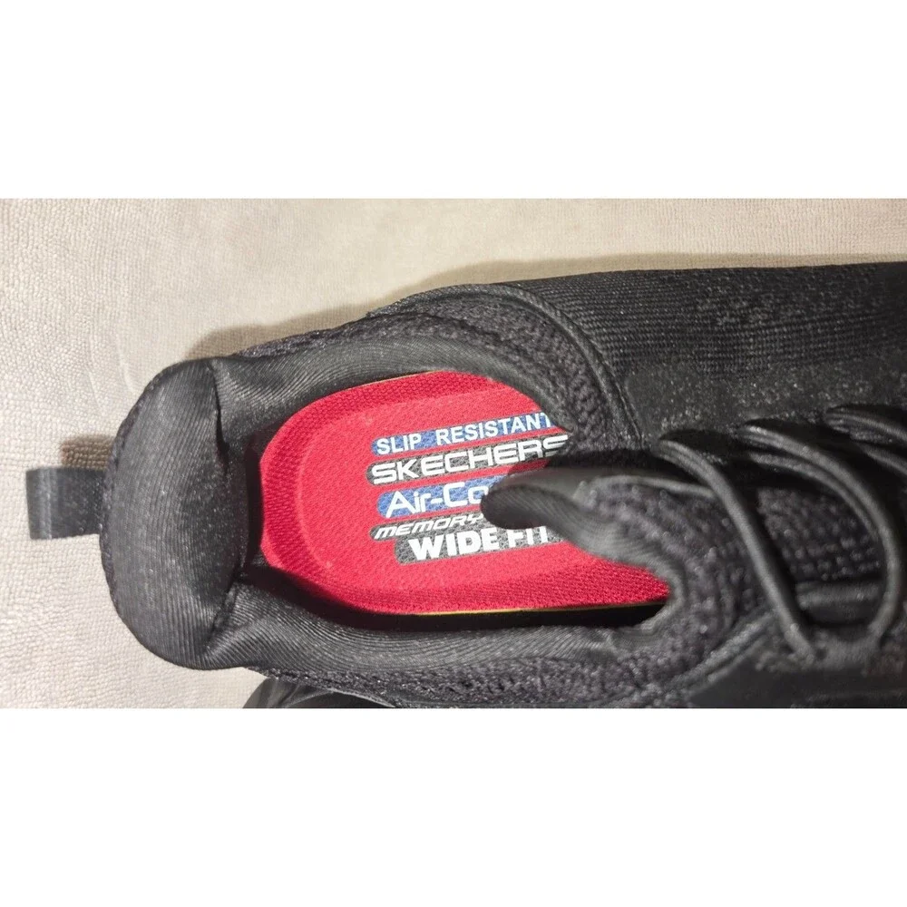 Skechers Memory Foam Men's Black No Slip Slip-On Sneakers  size 11.5